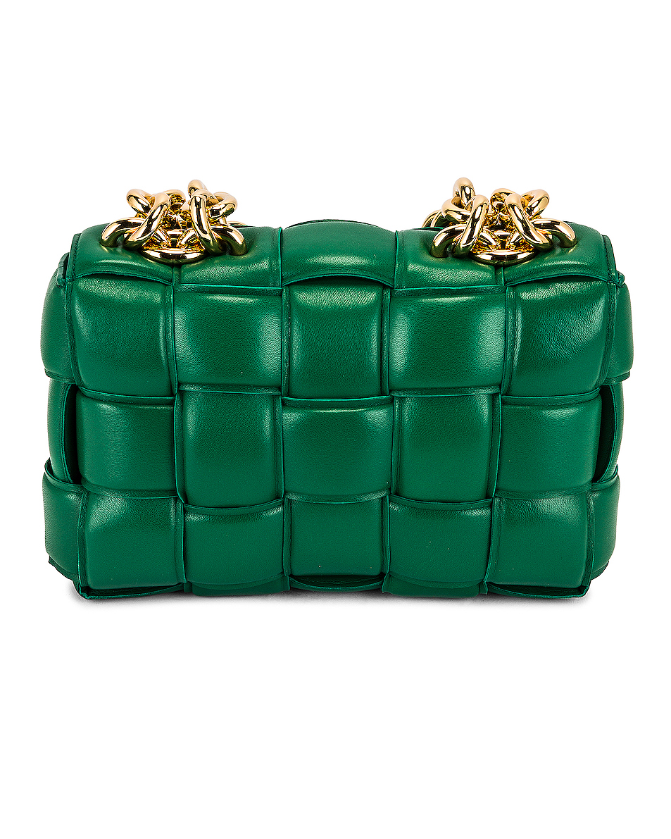 3 of bottega veneta the chain cassette in racing green & gold