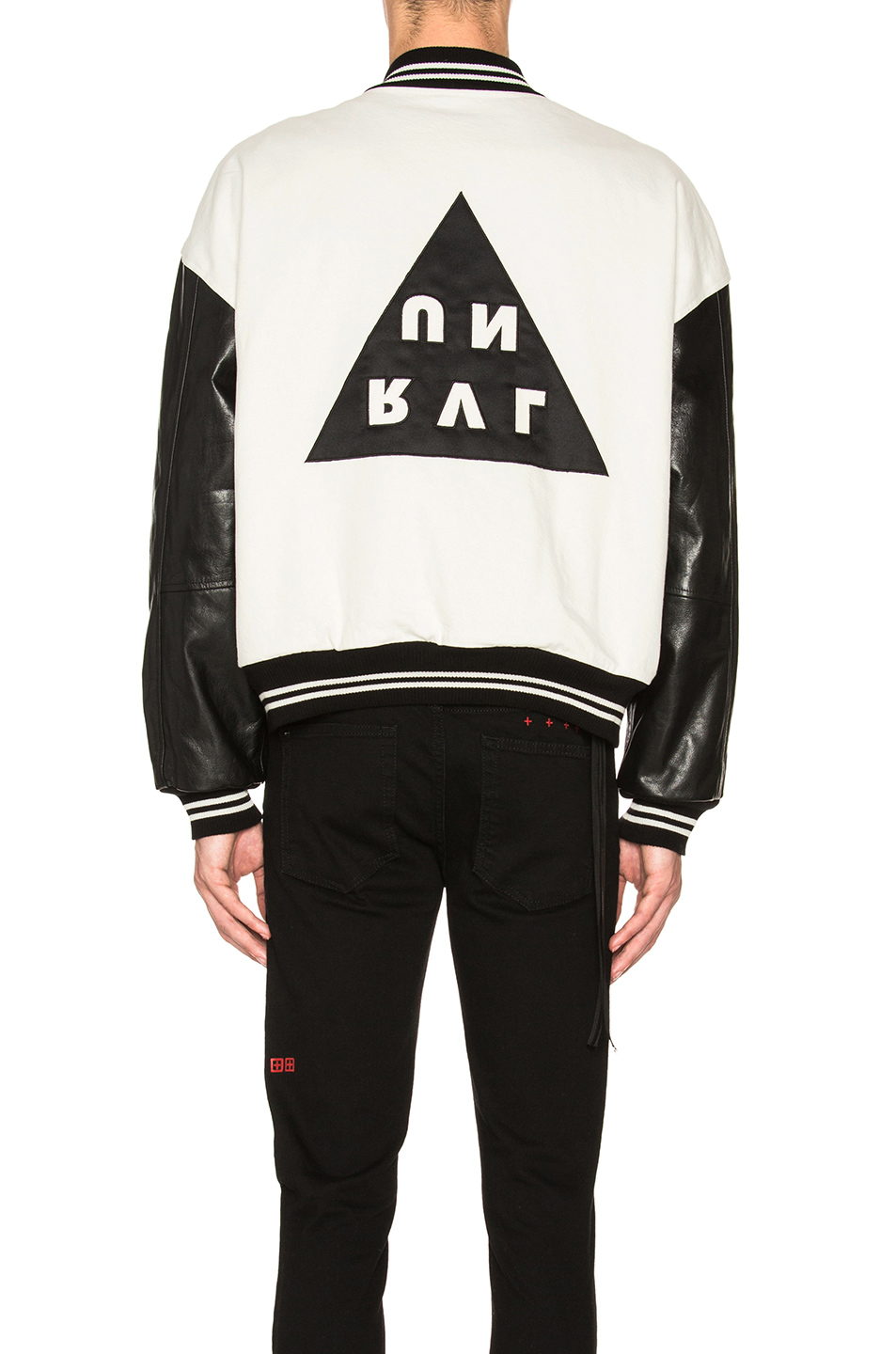 unravel triangle rigid denim varsity jacket – 白色&黑色 | fwrd