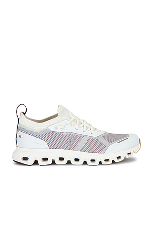 Cloud 6 Versa Sneaker On